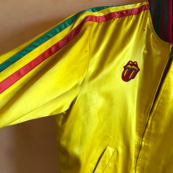 ❌❌😍SOLD BACK TO THE FAMILY 😍🎉HP🎉Actual Jacket. - Picture 7 of 8